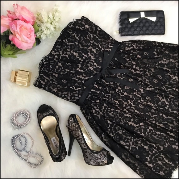 Robert Rodriguez Dresses & Skirts - NWOT Nieman Marcus semi formal strapless dress.